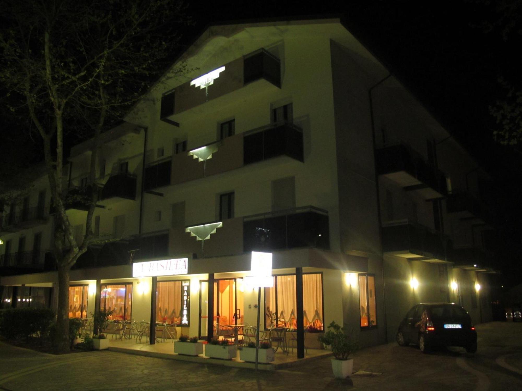 Hotel Basilea Bellaria-Igea Marina Exterior foto