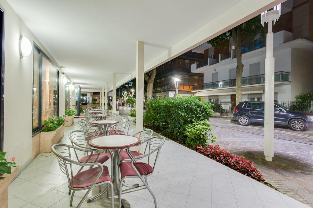 Hotel Basilea Bellaria-Igea Marina Exterior foto